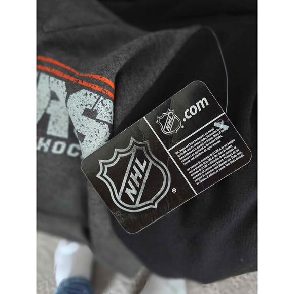 NWT Philadelphia Flyers Youth Hoodie | NHL Pullover Sweatshirt | Black & Gray - Picture 4 of 4